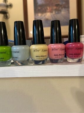 Betsey Johnson Pastel Nail Polish Set - Yellow, Pink, Coral, Mint, Lime
